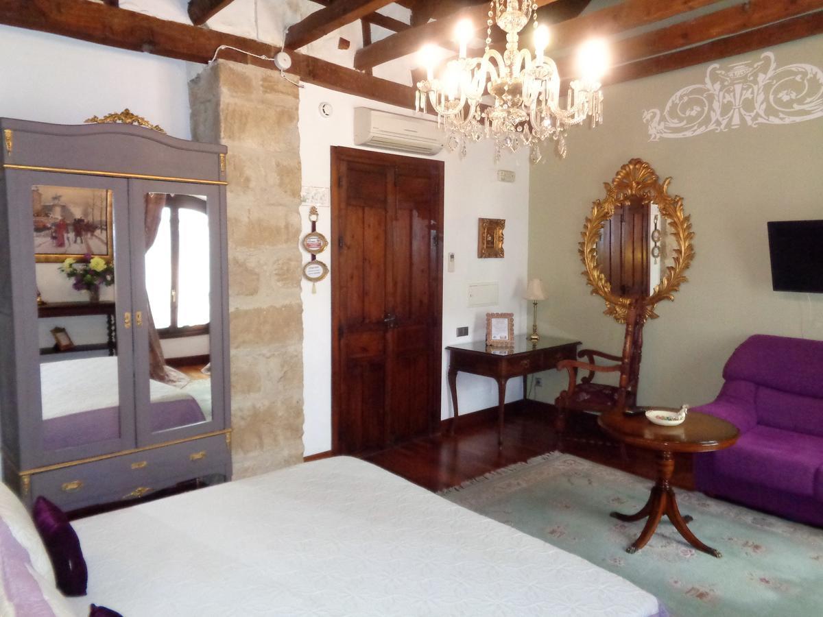 אובדה Hotel Boutique Nueve Leyendas מראה חיצוני תמונה