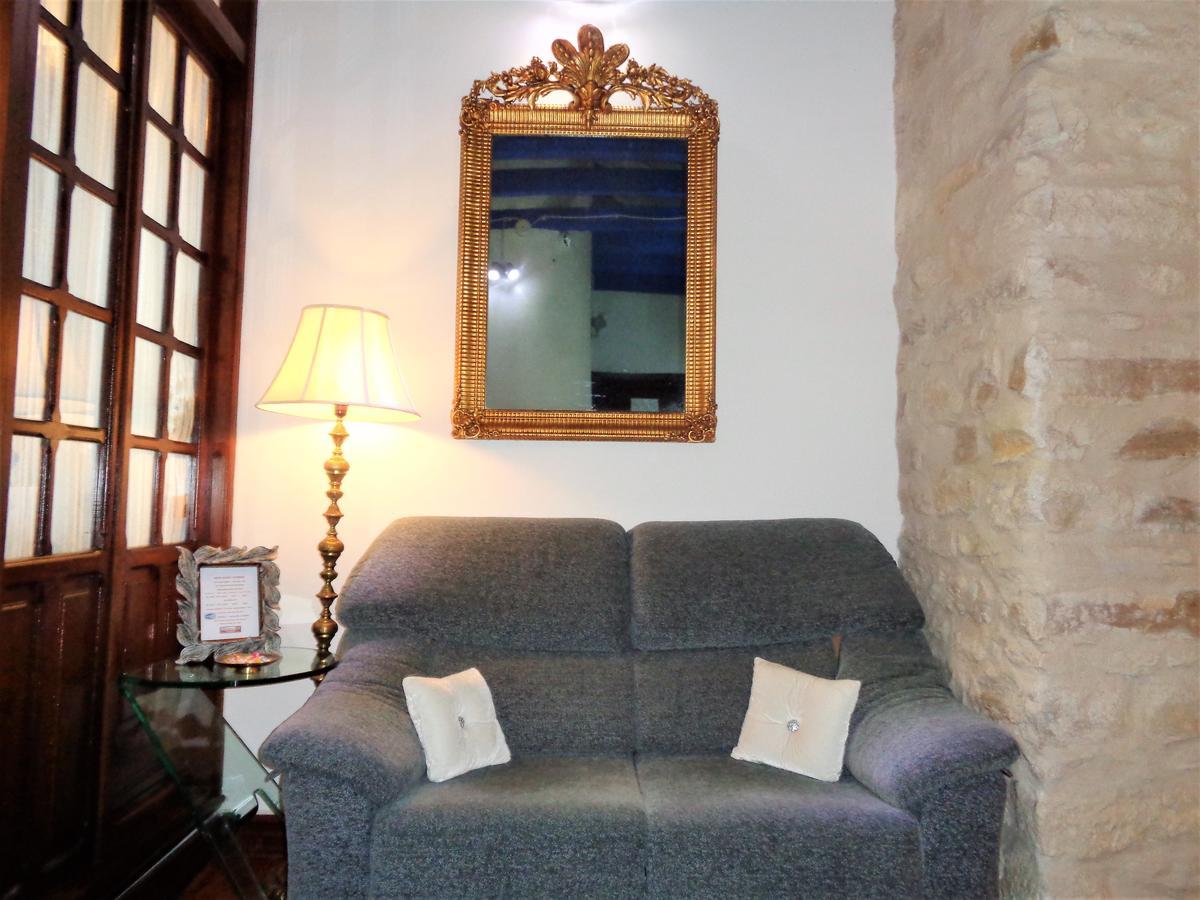 אובדה Hotel Boutique Nueve Leyendas מראה חיצוני תמונה